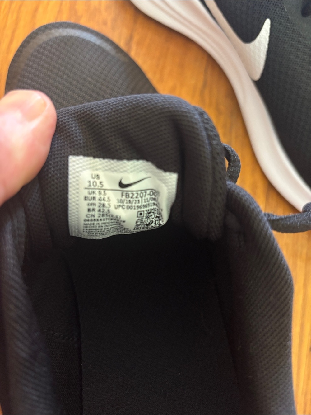 Nike Revolution - Picture 5 of 5